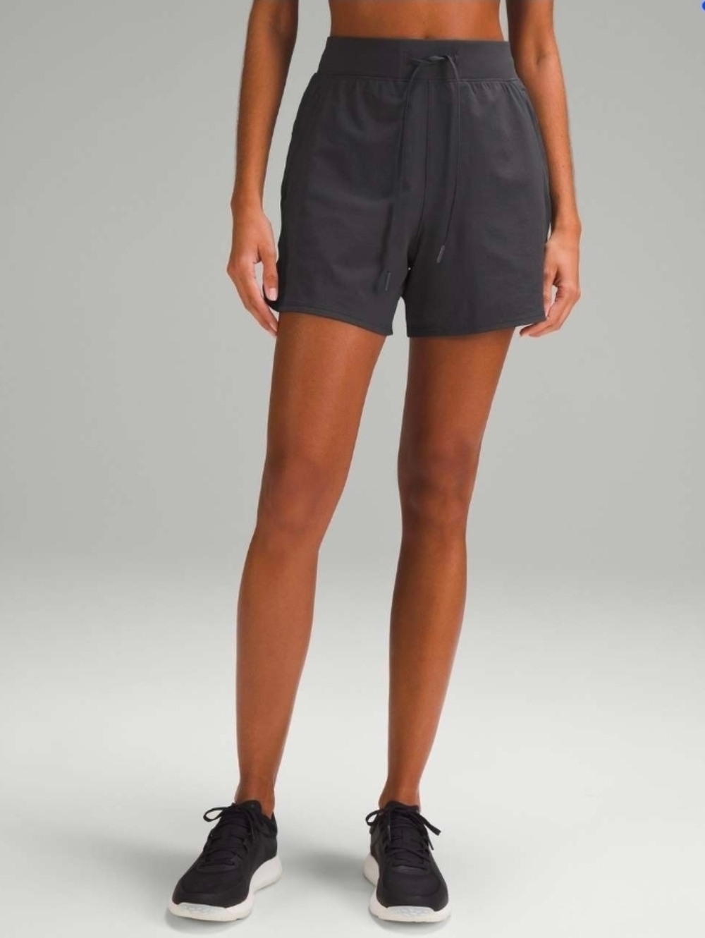 LULULEMON License to Train High-Rise Short 4" SZ 0